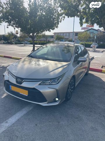 טויוטה קורולה