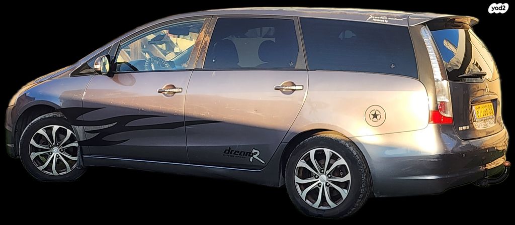 מיצובישי גרנדיס