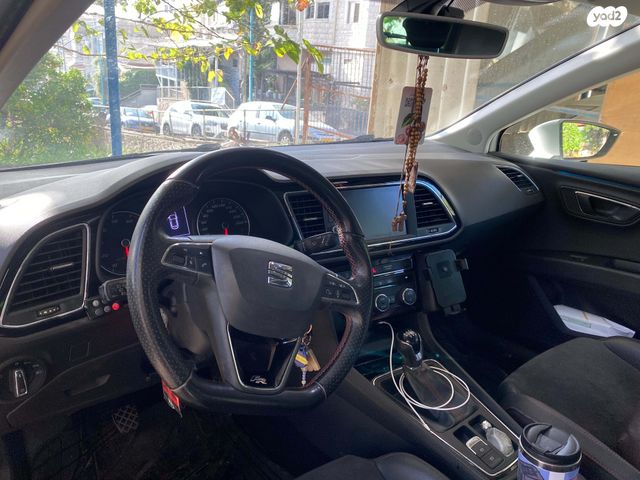 מודעת רכב סיאט לאון