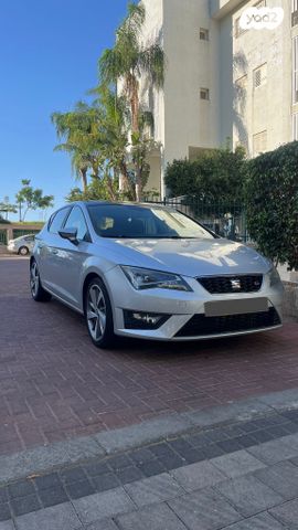 מודעת רכב סיאט לאון