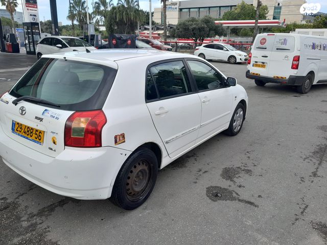 טויוטה קורולה