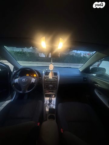 טויוטה קורולה