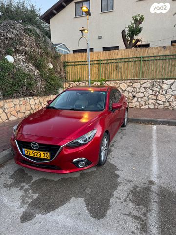 מודעת רכב מאזדה 3