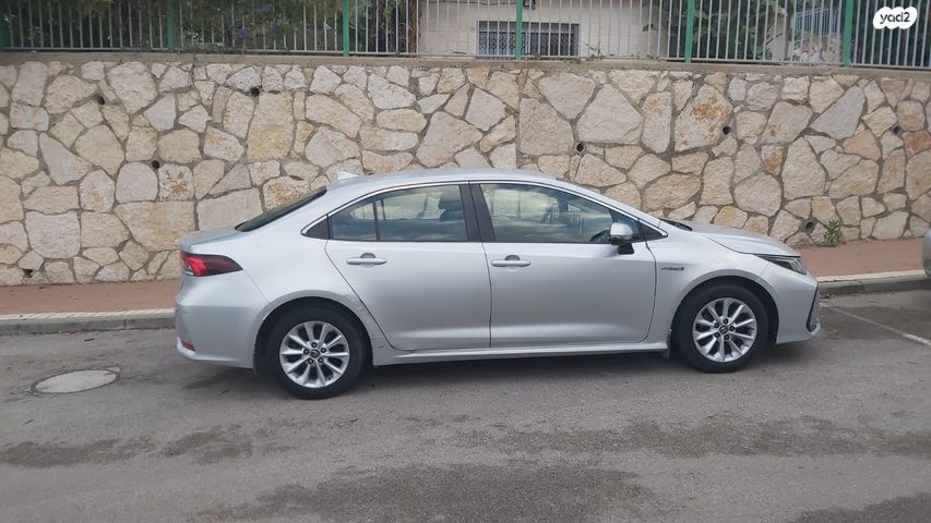 טויוטה קורולה