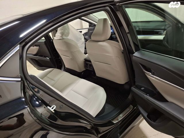 טויוטה קאמרי