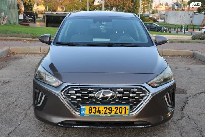 יונדאי איוניק