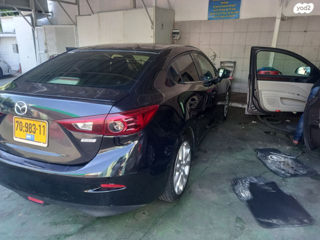 מאזדה 3