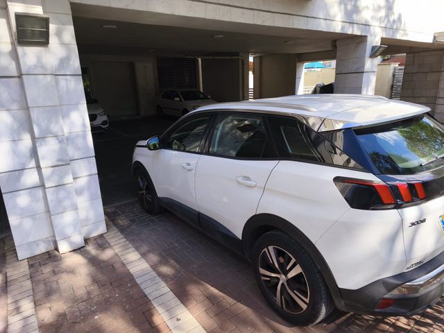 מודעת רכב פיג'ו 3008