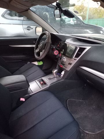 סובארו B4/לגאסי