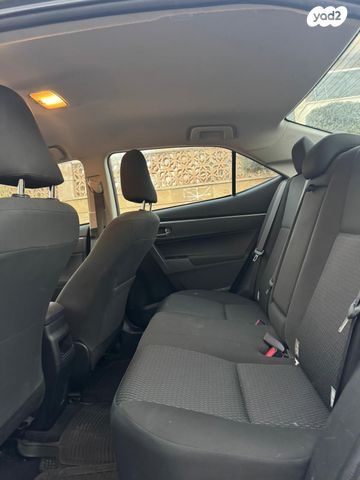 טויוטה קורולה