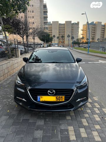 מודעת רכב מאזדה 3