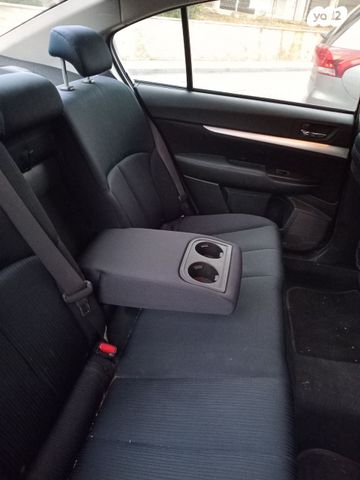 סובארו B4/לגאסי