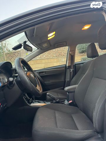 טויוטה קורולה