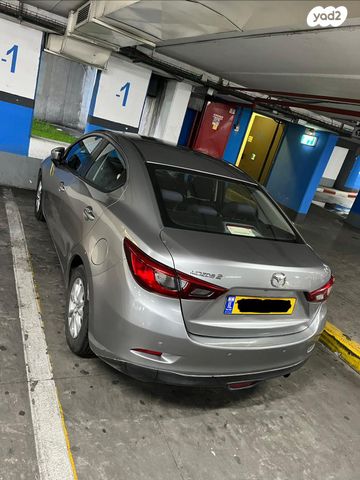 מודעת רכב מאזדה 2