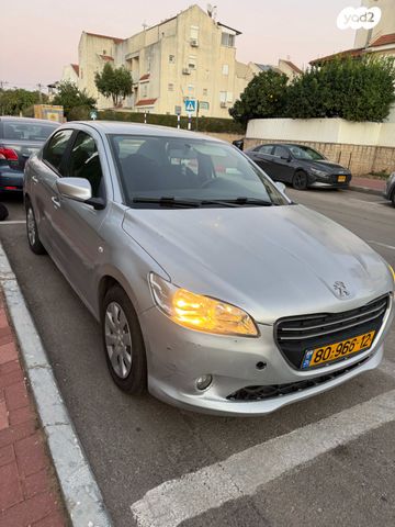 מודעת רכב פיג'ו 301