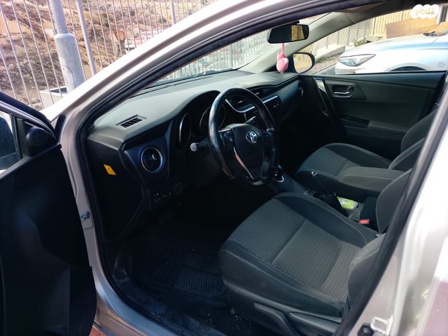 טויוטה אוריס