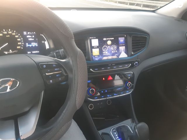 יונדאי איוניק