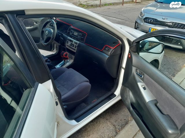 טויוטה קורולה