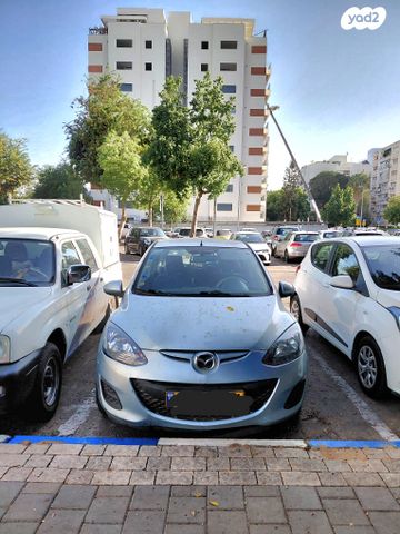 מודעת רכב מאזדה 2