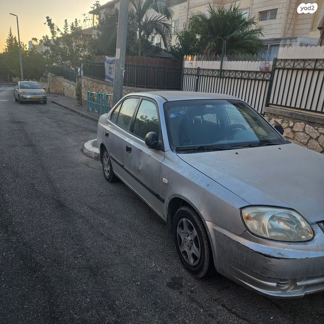 יונדאי אקסנט i25