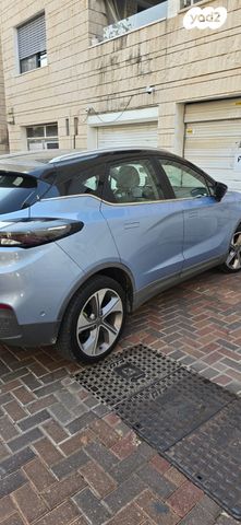 מודעת רכב ג׳ילי Geometry C