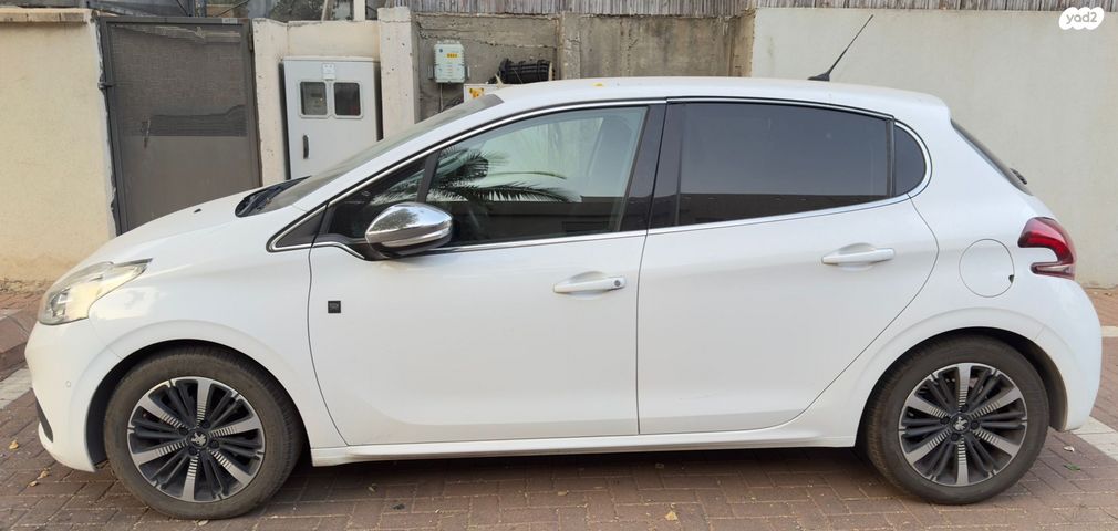 מודעת רכב פיג'ו 208