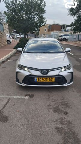 טויוטה קורולה