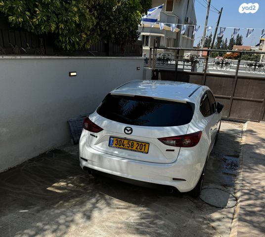 מאזדה 3