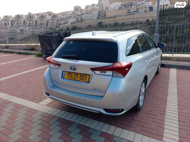 מודעת רכב טויוטה אוריס