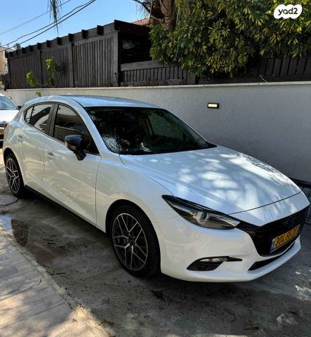 מודעת רכב מאזדה 3