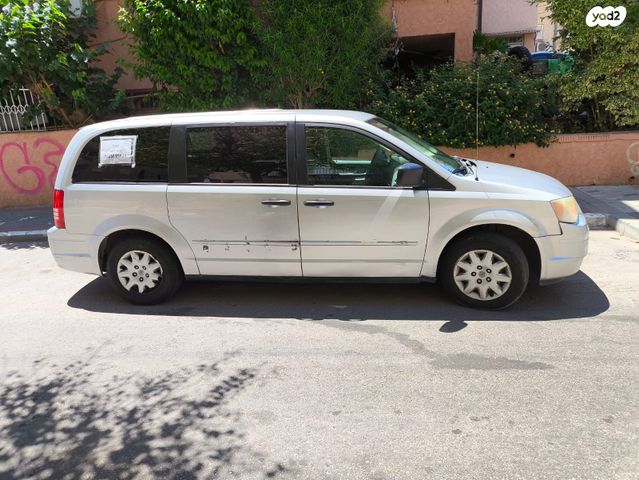 קרייזלר טאון אנד קאנטרי