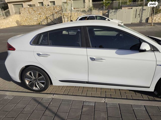 מודעת רכב יונדאי איוניק