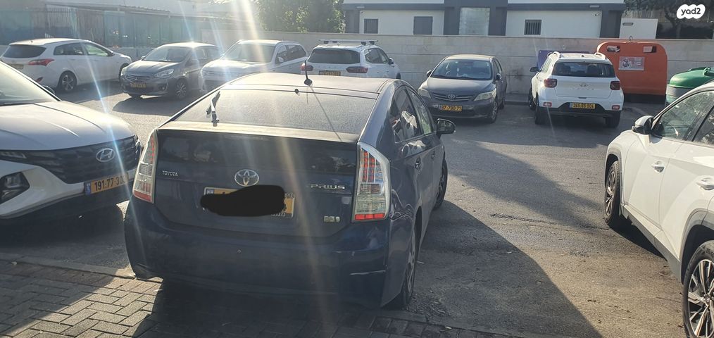 טויוטה פריוס