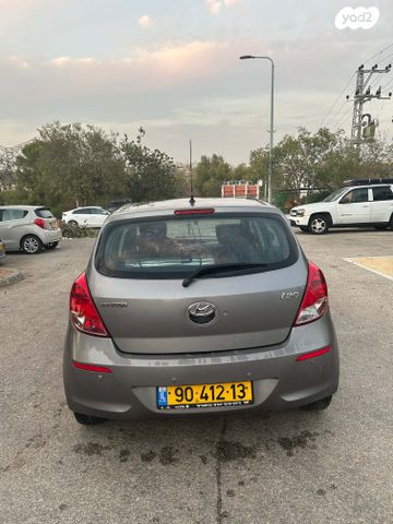 מודעת רכב יונדאי i20