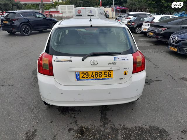 טויוטה קורולה