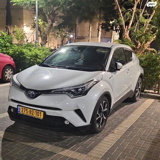 מודעת רכב טויוטה C-HR