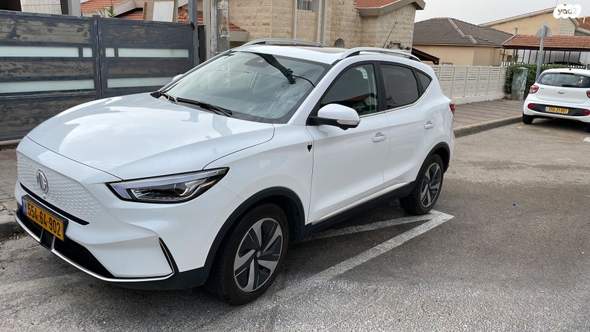 מודעת רכב אם ג'י ZS