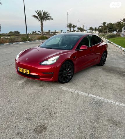 טסלה מודל 3
