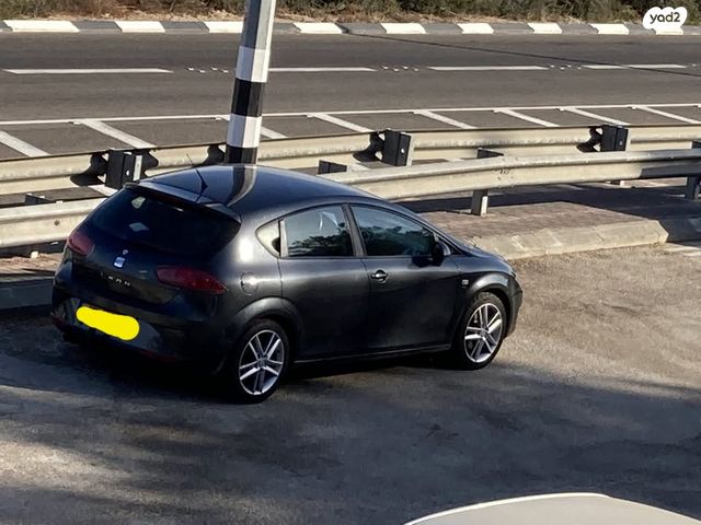 מודעת רכב סיאט לאון