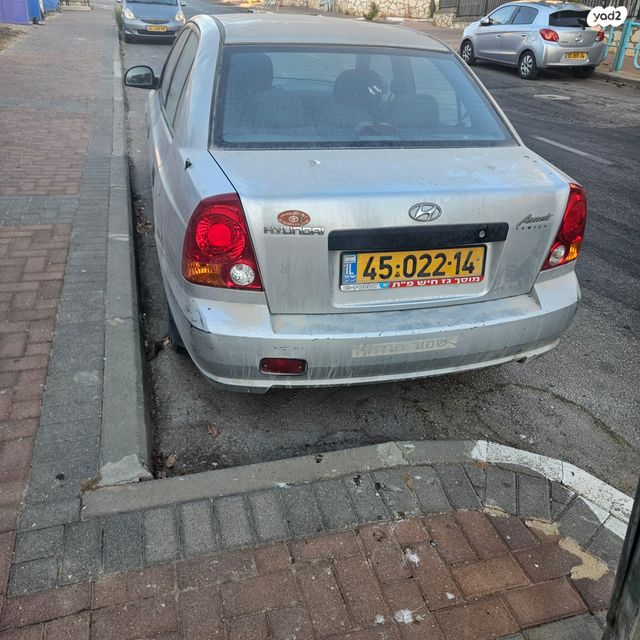 יונדאי אקסנט i25