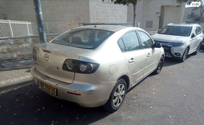 מודעת רכב מאזדה 3