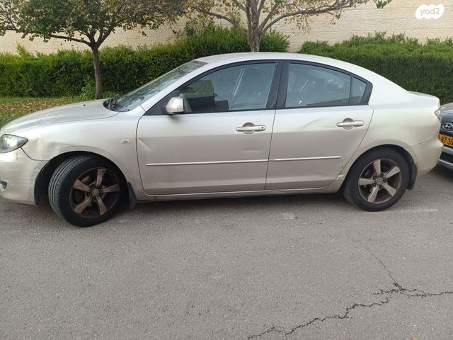 מודעת רכב מאזדה 3