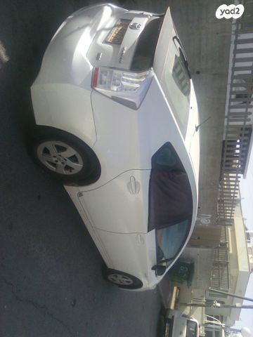 טויוטה פריוס