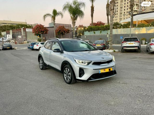 מודעת רכב קיה סטוניק