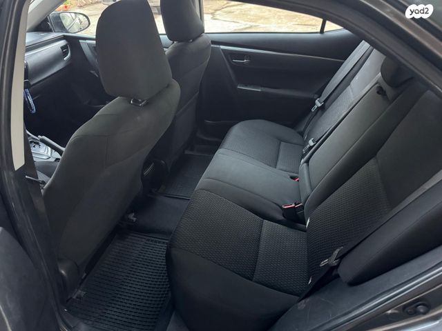 טויוטה קורולה