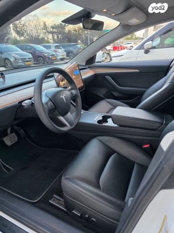 טסלה מודל 3