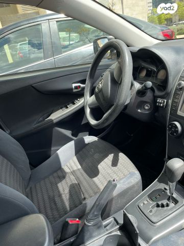 טויוטה קורולה