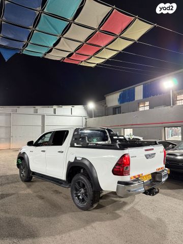 טויוטה היילקס