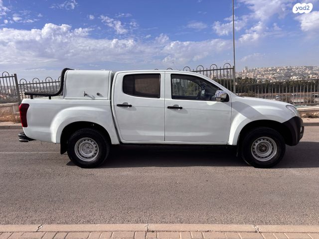 איסוזו די-מקס