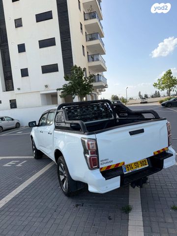 איסוזו די-מקס